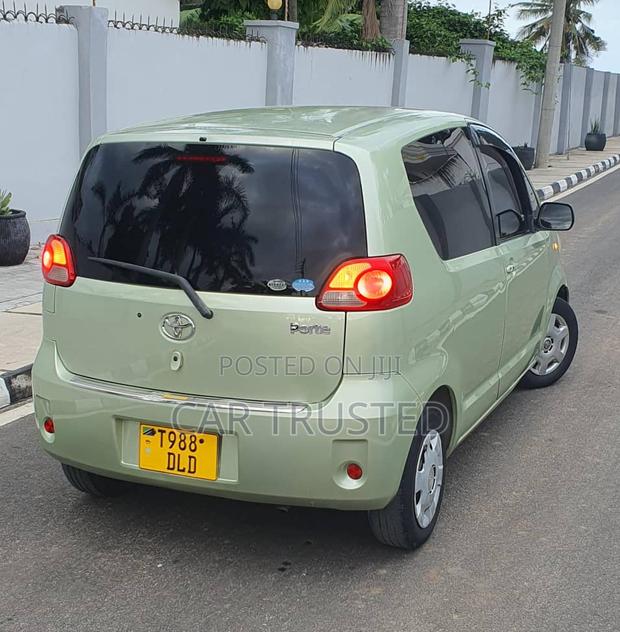 Toyota Porte 1.5 AWD 2005 Beige