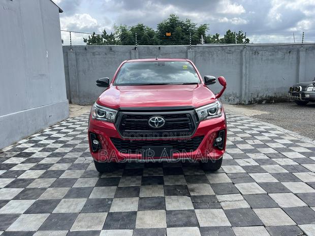 Toyota Hilux 2019 Red