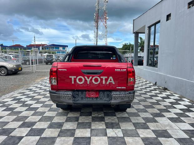Toyota Hilux 2019 Red