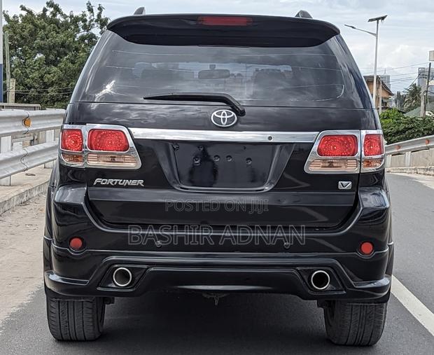 Toyota Fortuner 2.7 RWD 2008 Black