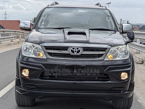 Toyota Fortuner 2.7 RWD 2008 Black