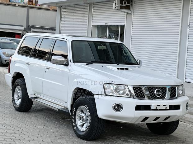 Nissan Patrol 2015 White