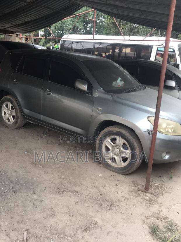 Toyota RAV4 2005 Gray