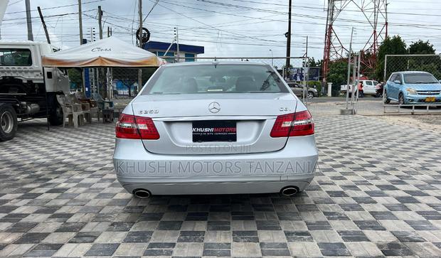Mercedes-Benz E250 2010 Silver