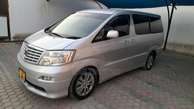 Toyota Alphard 2004 Silver