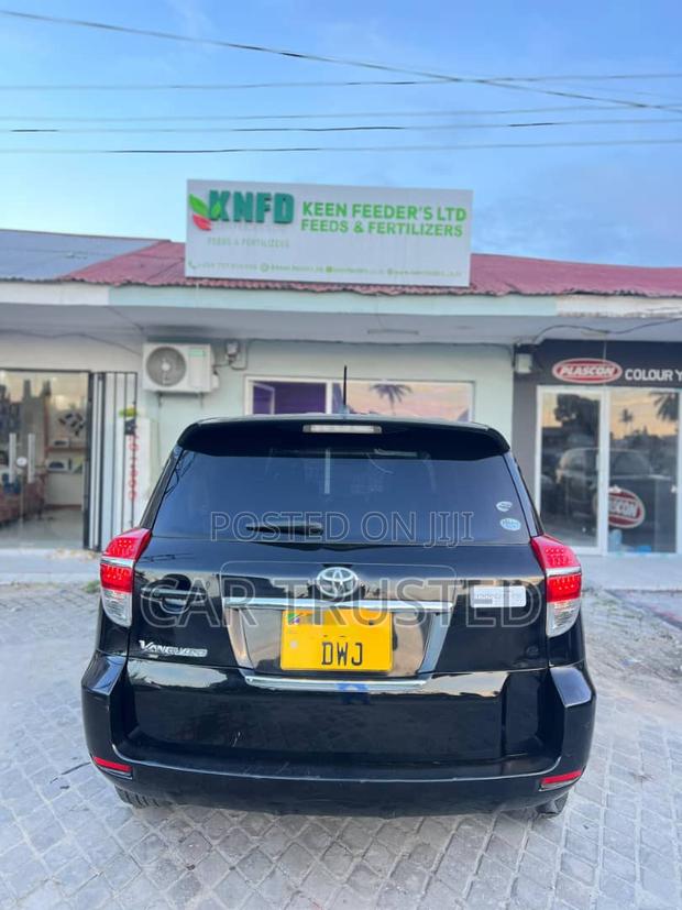 Toyota Vanguard 2008 Black