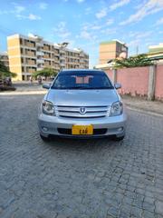 Toyota IST 2005 Silver for sale