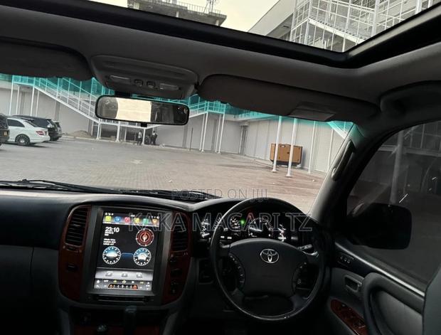 Toyota Land Cruiser 2006 Black