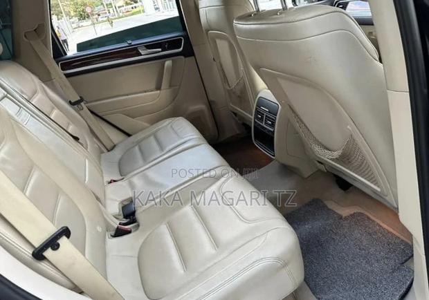 Volkswagen Touareg 2013 Black