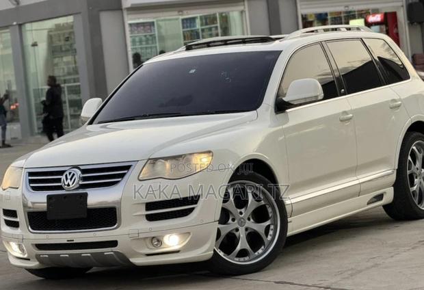 Volkswagen Touareg 2010 White