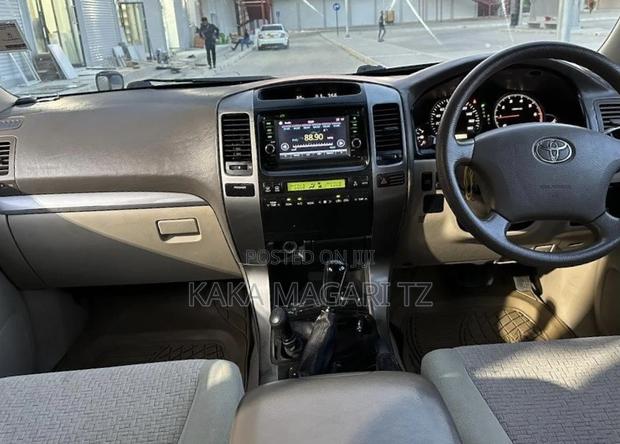 Toyota Land Cruiser Prado 2002 Black