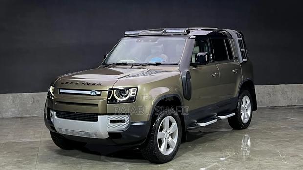 Land Rover Defender X-Dynamic HSE 2022 Gold