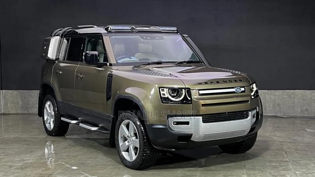 Land Rover Defender X-Dynamic HSE 2022 Gold