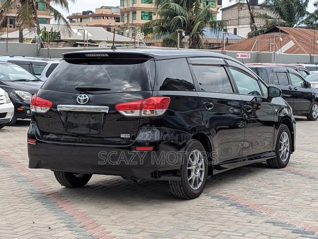 Toyota Wish 2011 Black