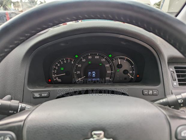 Toyota Crown 2010 Gray