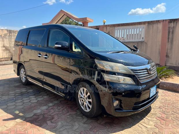 Toyota Vellfire 2009 Black