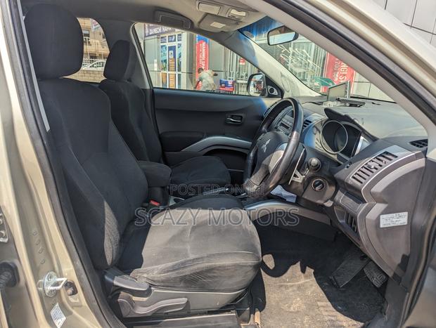 Mitsubishi Outlander 2009 Gold