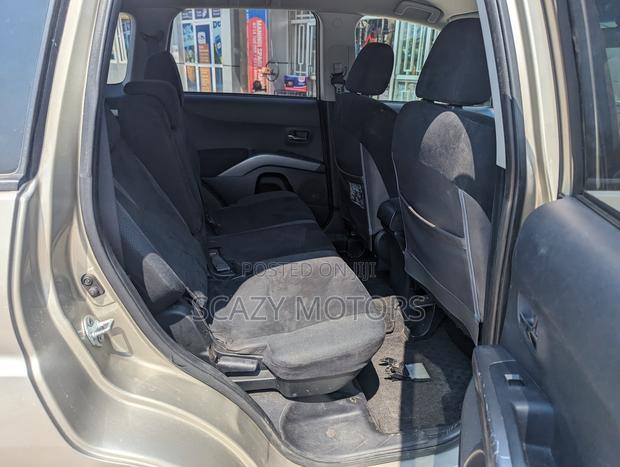 Mitsubishi Outlander 2009 Gold