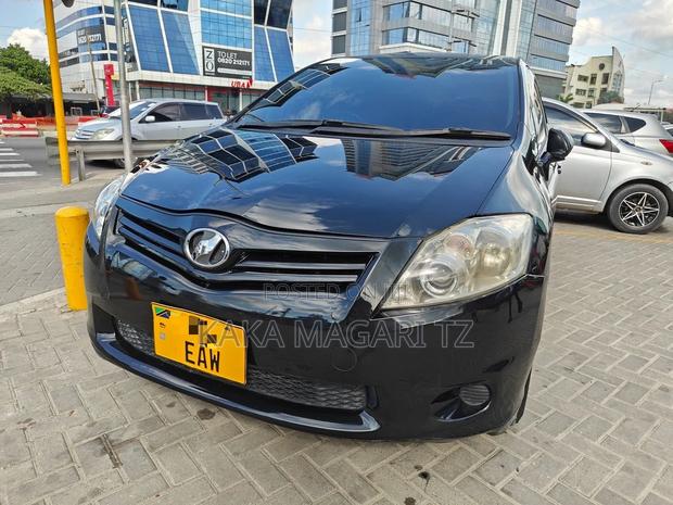 Toyota Auris 2010 Black