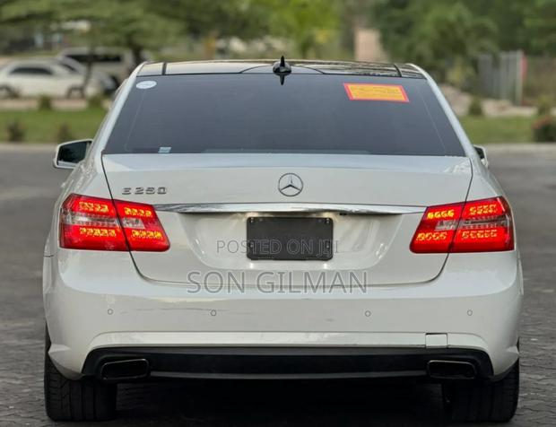 Mercedes-Benz E250 2012 Pearl
