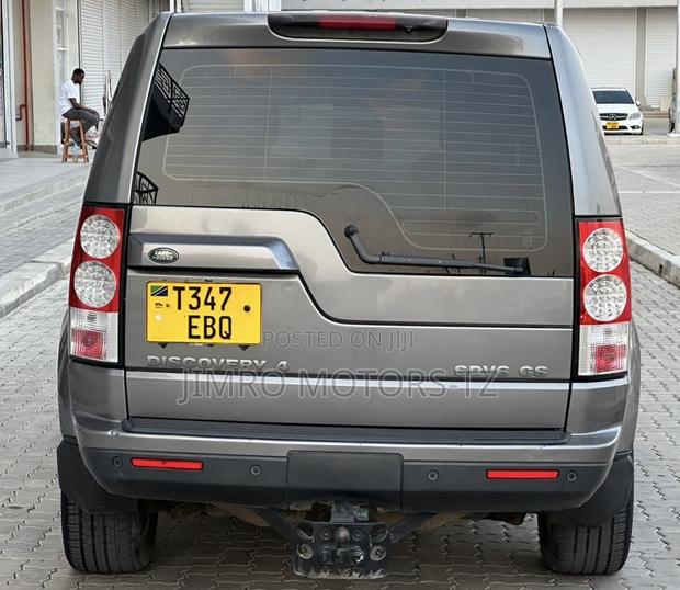 Land Rover Discovery 2010 Gray