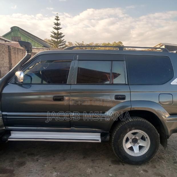 Toyota Land Cruiser Prado 1997 Black