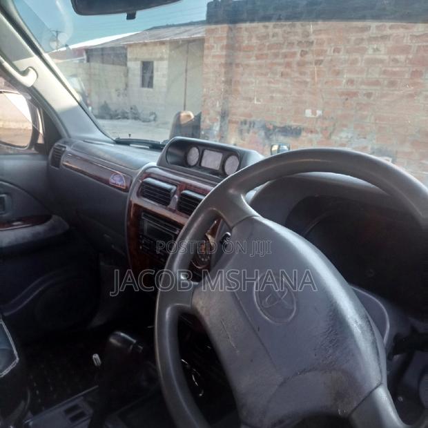 Toyota Land Cruiser Prado 1997 Black