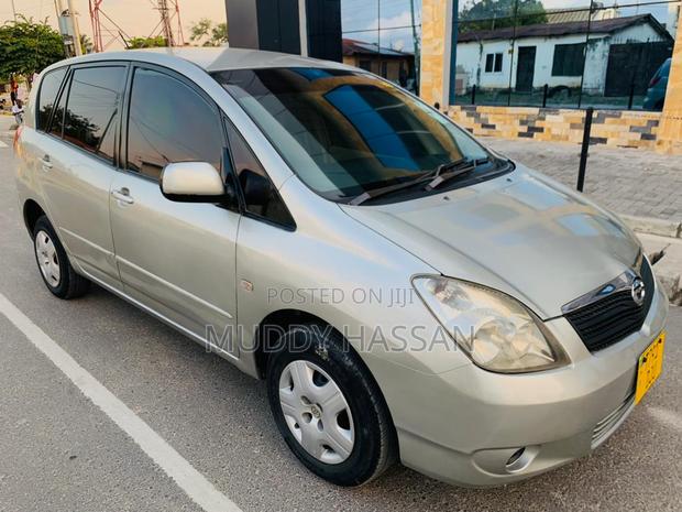 Toyota Corolla Spacio 2004 Silver