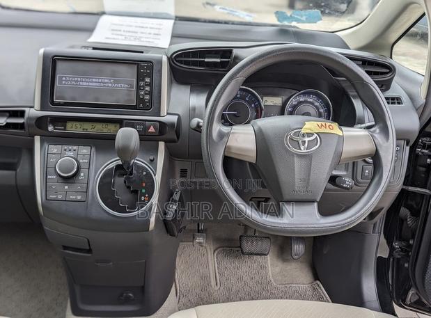 Toyota Wish 2012 Black