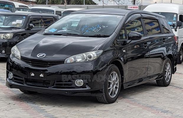 Toyota Wish 2012 Black