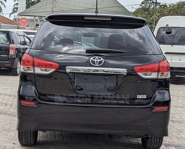 Toyota Wish 2012 Black