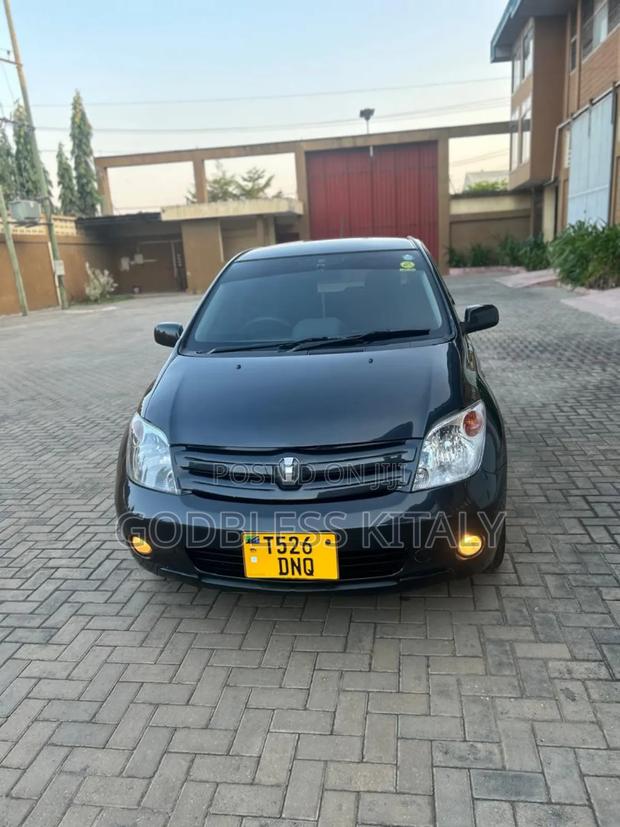 Toyota IST 2003 Black