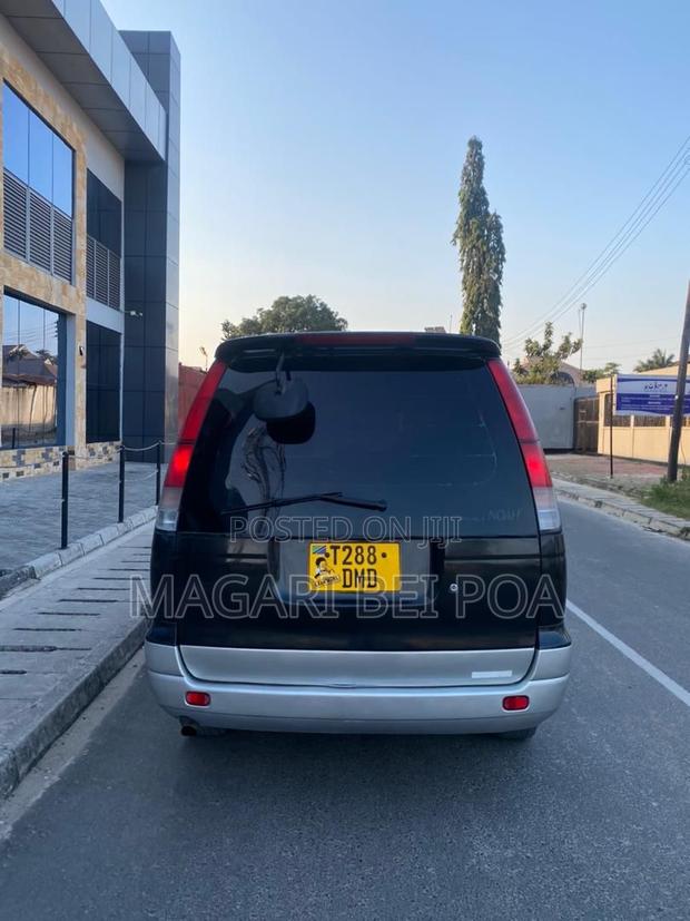 Toyota Noah 2003 Black