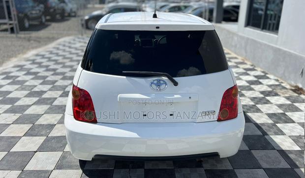 Toyota IST 2003 Pearl