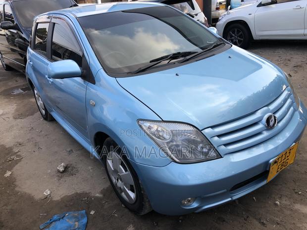 Toyota IST 2005 Blue