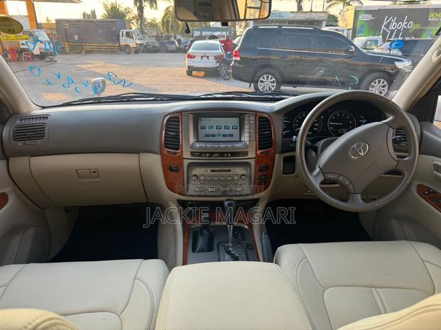 Toyota Land Cruiser 2003 Silver