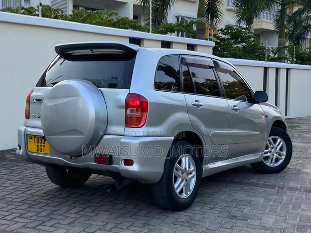 Toyota RAV4 Automatic 2003 Silver