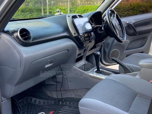 Toyota RAV4 Automatic 2003 Silver