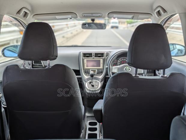 Toyota Ractis 2014 Blue
