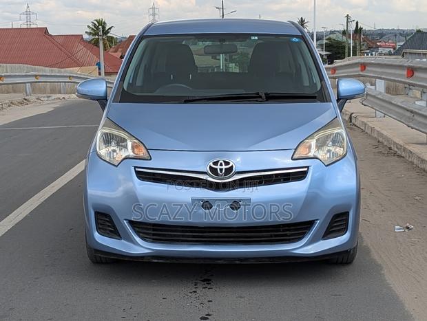 Toyota Ractis 2014 Blue