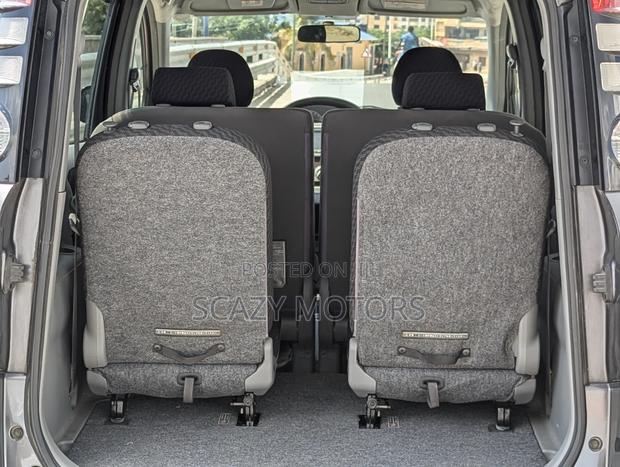 Toyota Sienta 2008 Gray