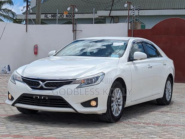 Toyota Mark X 2.5 AWD 2013 White