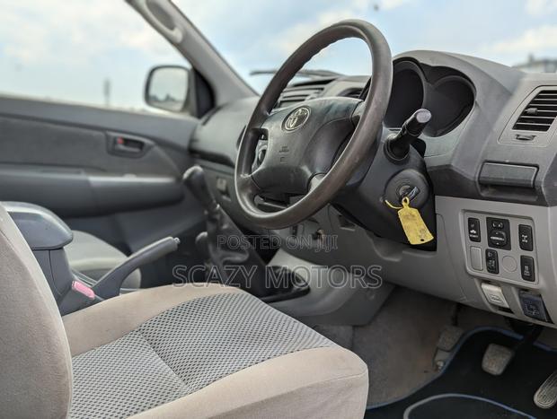 Toyota Hilux 2006 Silver