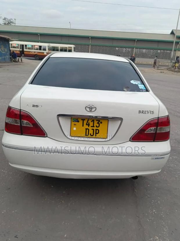Toyota Brevis 2002 White