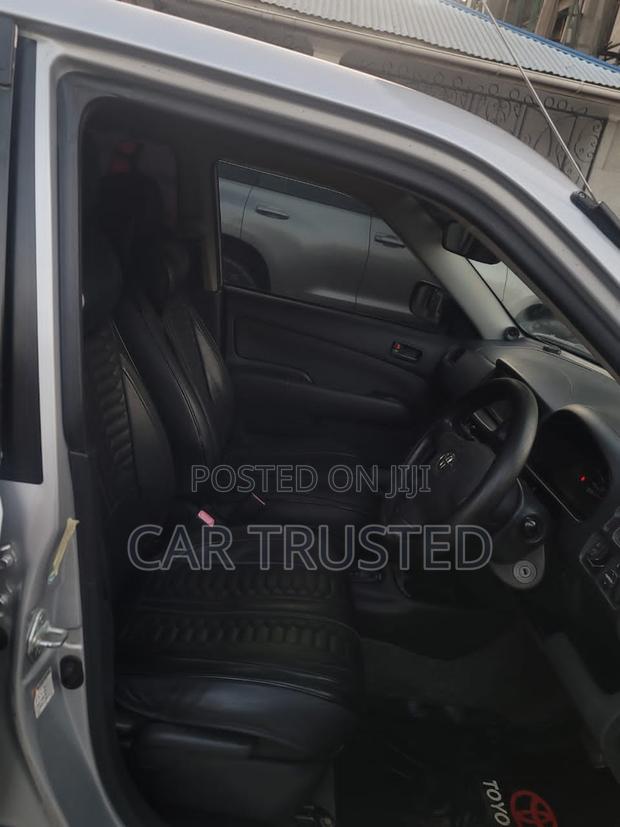 Toyota Succeed 2004 Silver