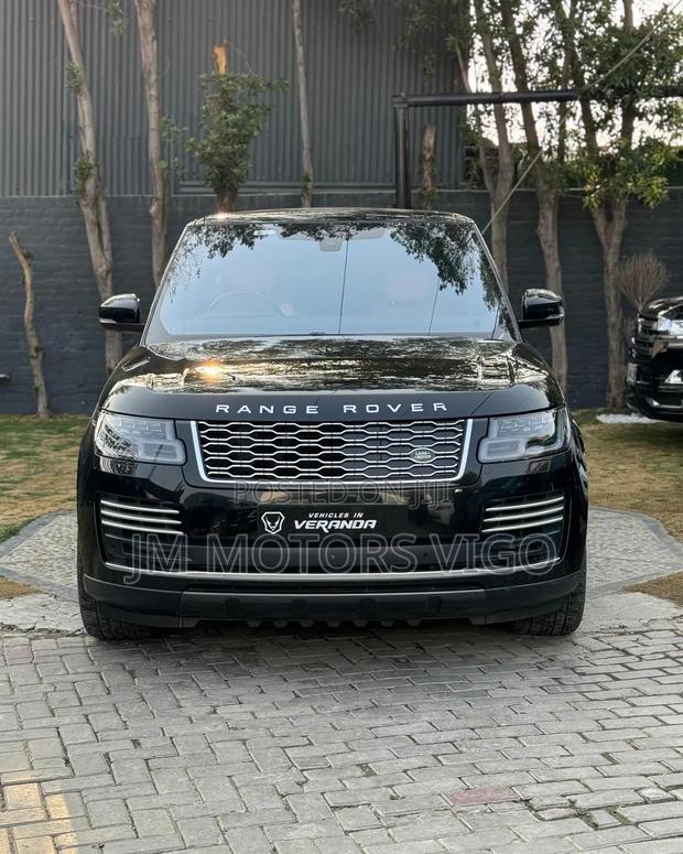 Land Rover Range Rover Vogue 2019 Black