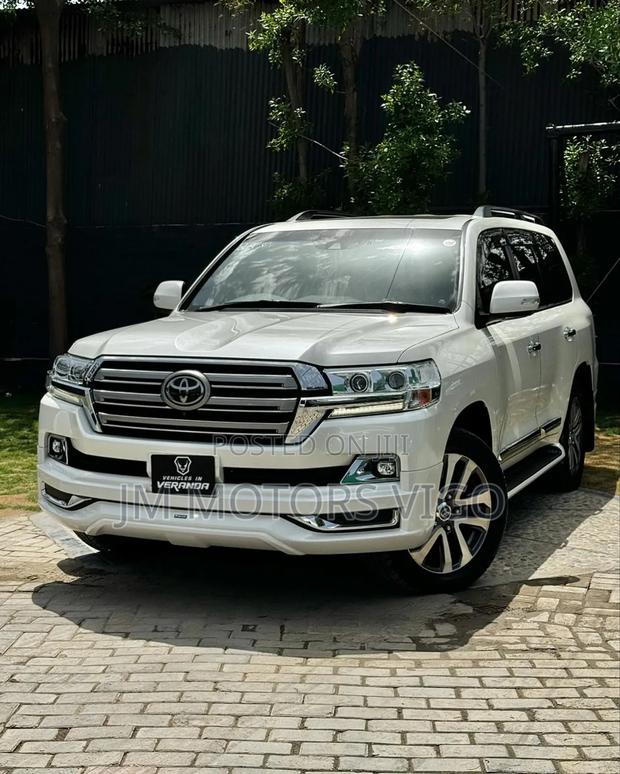 Toyota Land Cruiser 2016 Pearl
