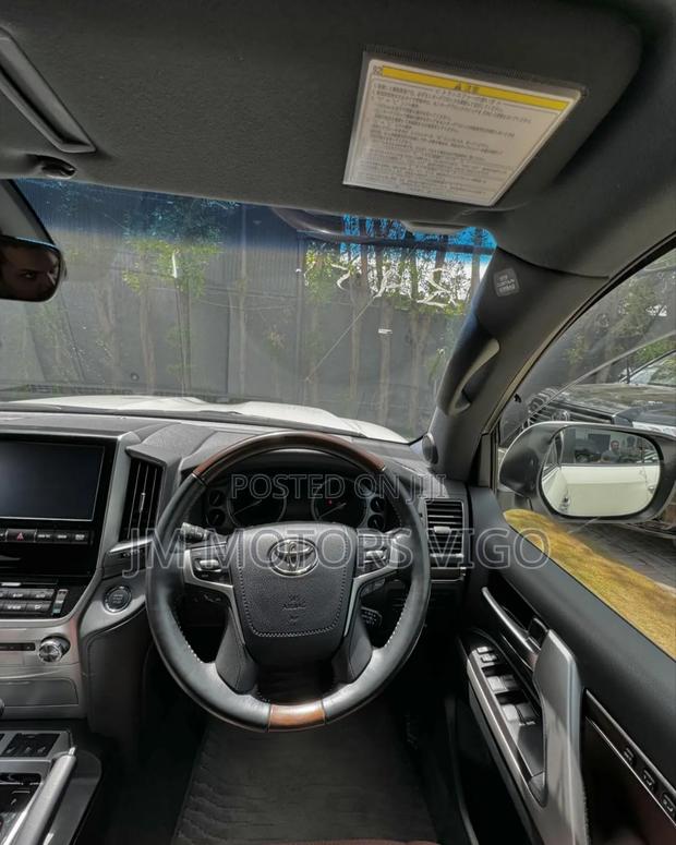 Toyota Land Cruiser 2016 Pearl