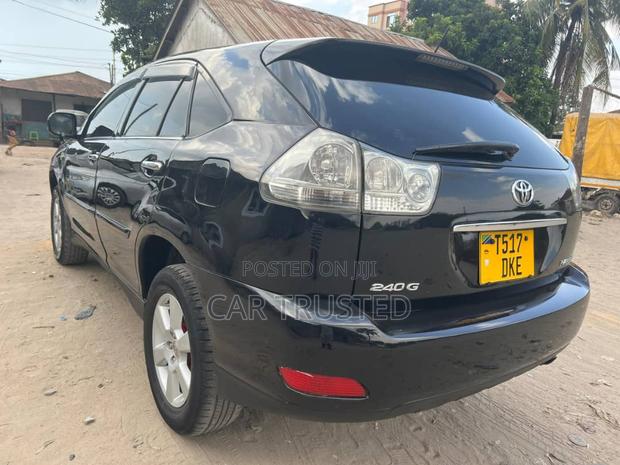 Toyota Harrier 2.4 2006 Black