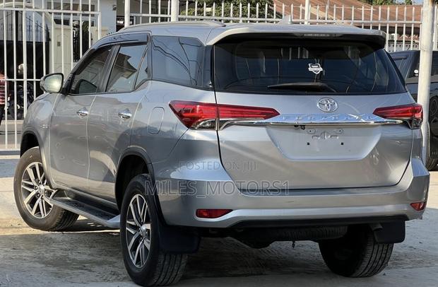 Toyota Fortuner 2020 Gray